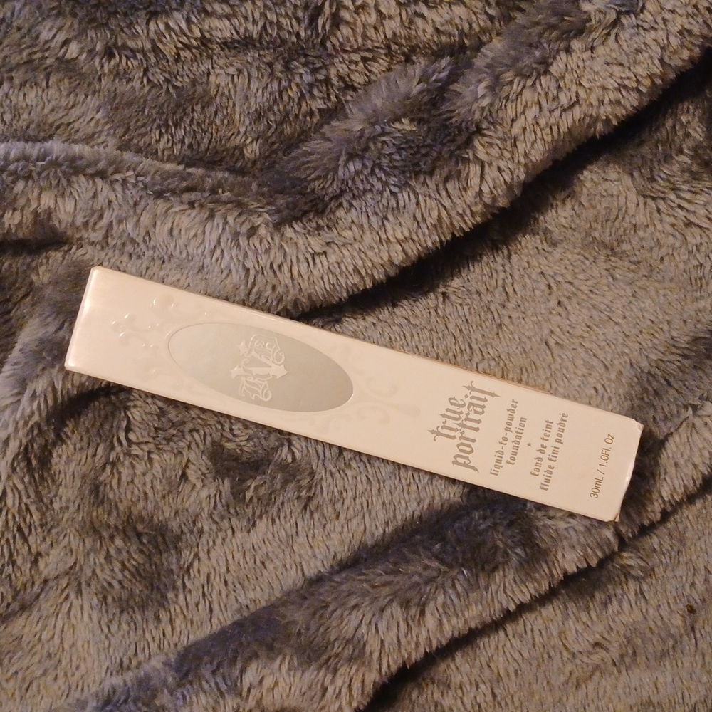 Kvd true portrait foundation